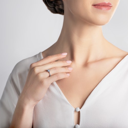 Pierścionek zaręczynowy The Light: białe złoto, diament laboratoryjny